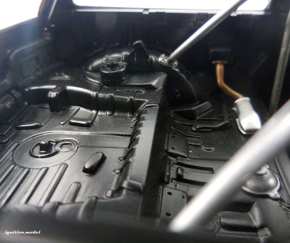 Ignition Model 1:18 Honda Civic (EF9) in Black - Image 12
