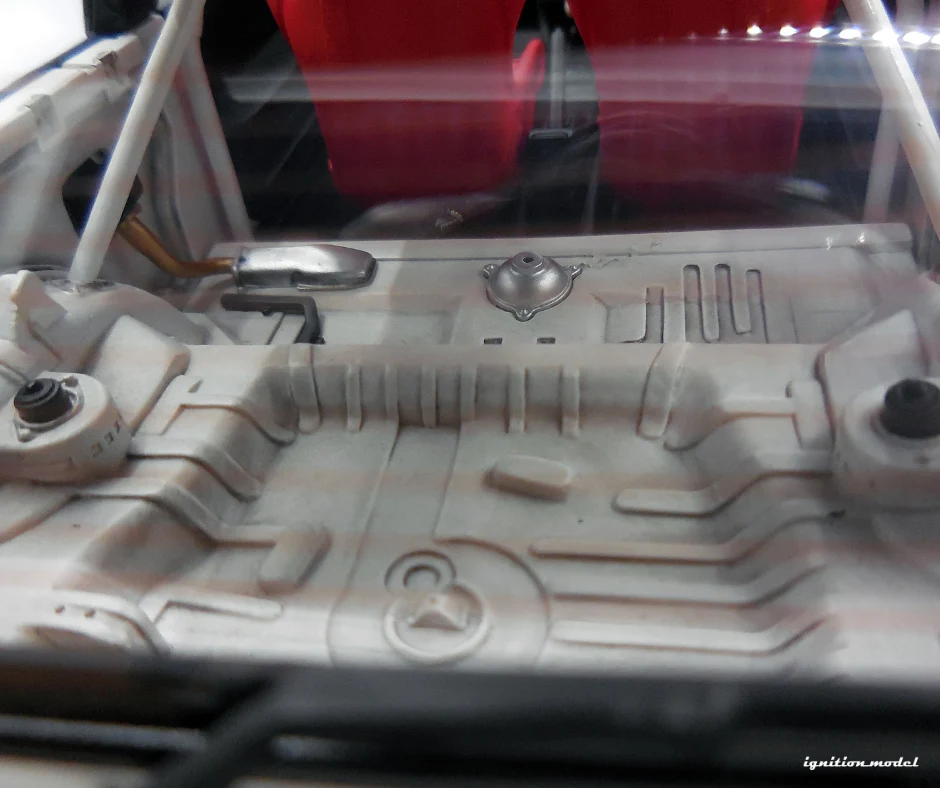 Ignition Model 1:18 Honda Civic (EF9) in White - Image 13