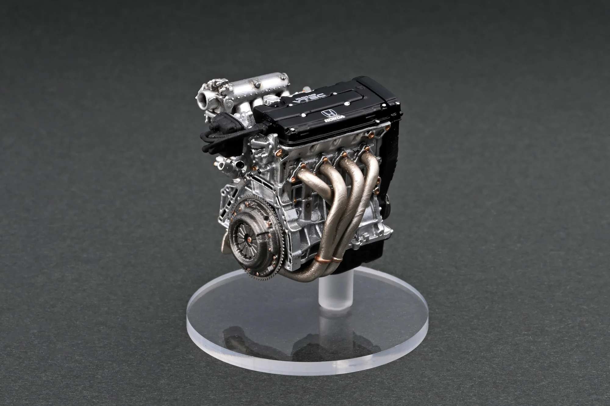 Ignition Model 1:18 Honda Integra Type-R (DC2) in Red with B18C Engine - Image 5