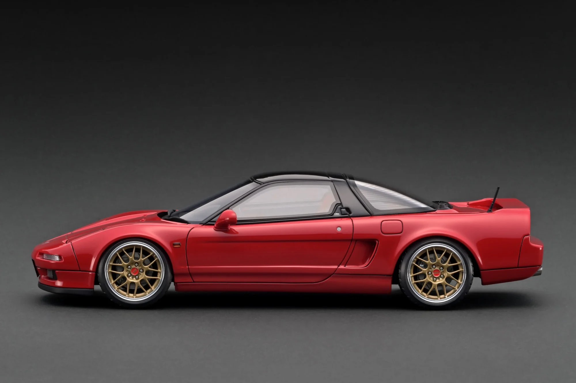 Ignition Model 1:18 Honda NSX (NA1) in Red - Image 2