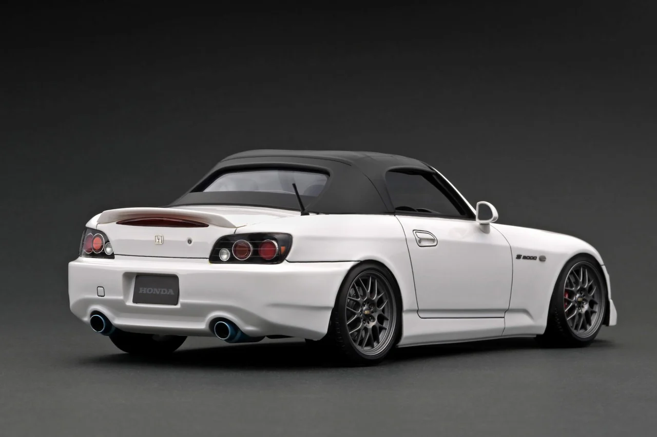 Ignition Model 1:18 Honda S2000 (AP2) in White - Image 2