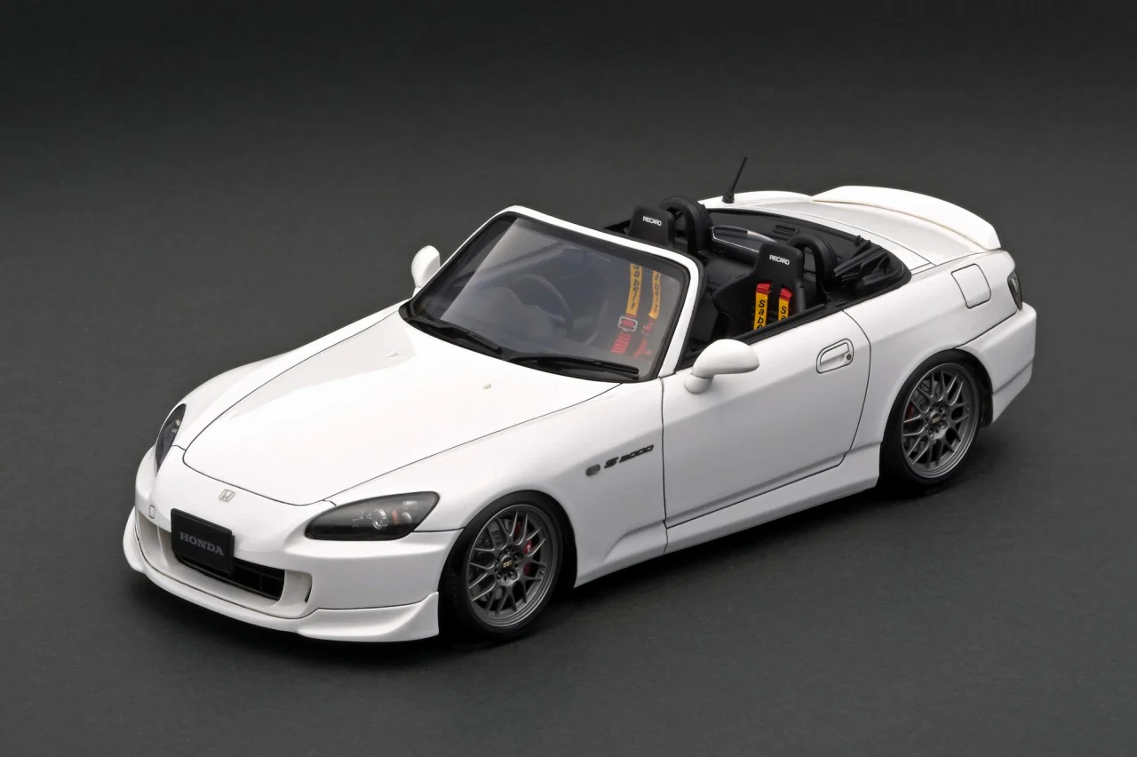 Ignition Model 1:18 Honda S2000 (AP2) in White - Image 3