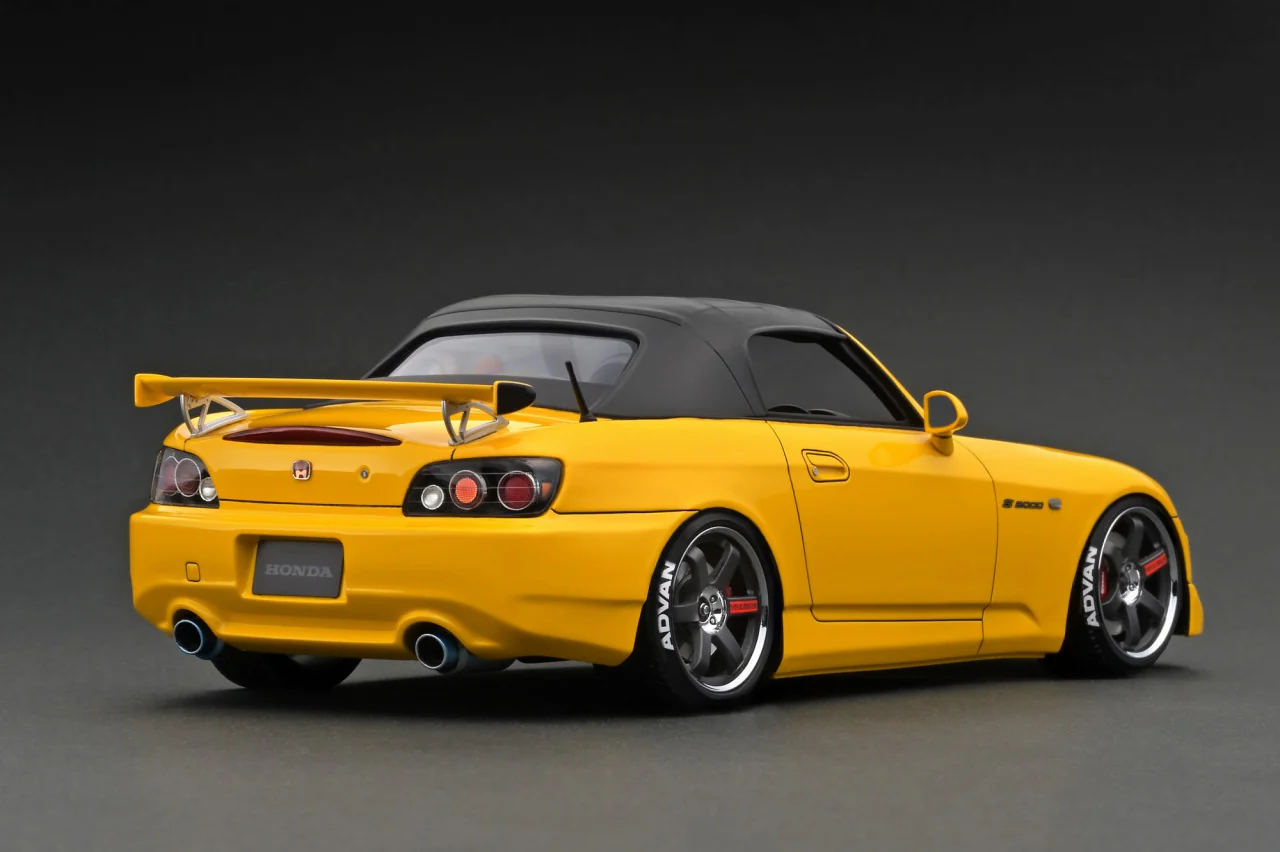 Ignition Model 1:18 Honda S2000 (AP2) in Yellow - Image 2