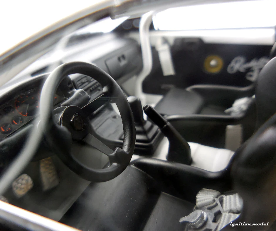 Ignition Model 1:18 Mazda RX-7 (FC3S) Pandem in White / Green - Image 7