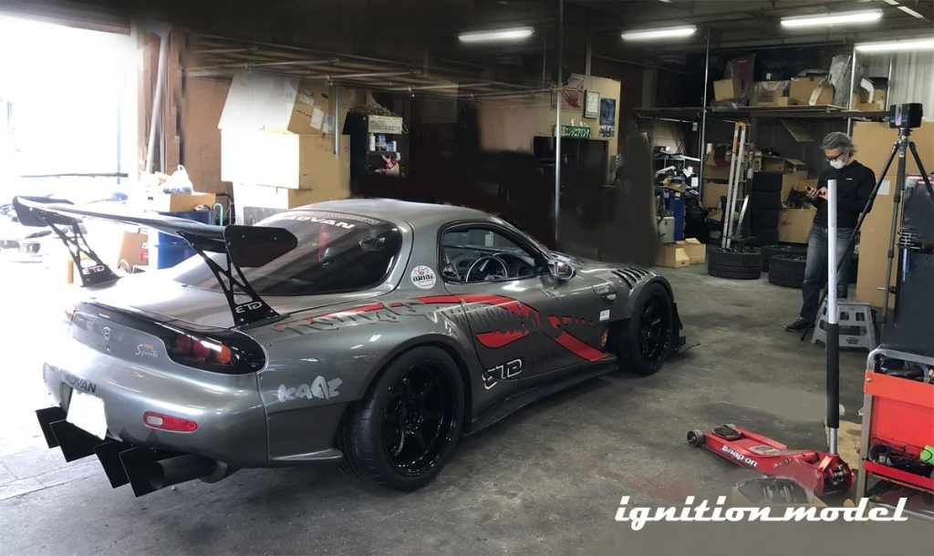 Ignition Model 1:18 Mazda RX-7 (FD3S) FEED Afflux GT3 in Gun Metallic - Image 4