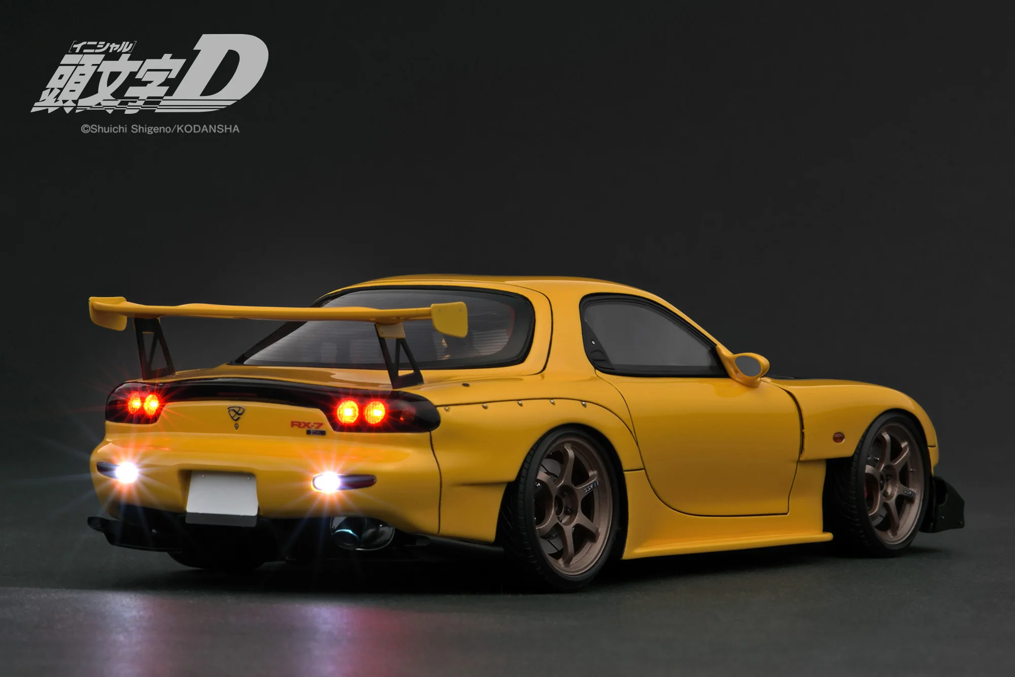 Ignition Model 1:18 Mazda RX-7 (FD3S) INITIAL D in Yellow with LED Lights - Image 4