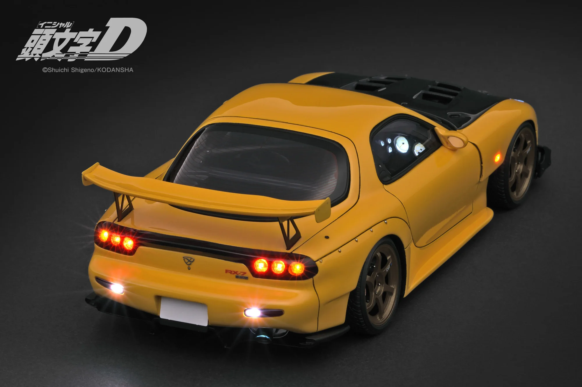 Ignition Model 1:18 Mazda RX-7 (FD3S) INITIAL D in Yellow with LED Lights - Image 5
