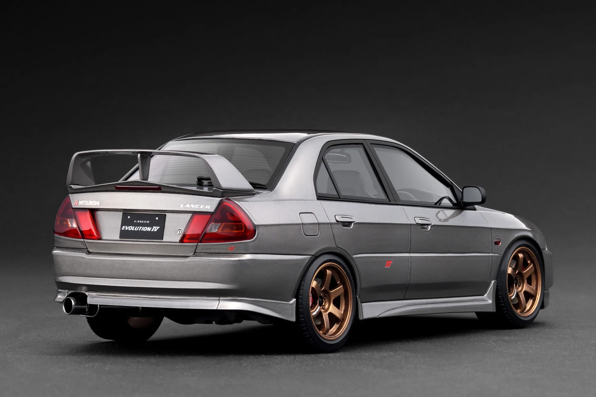 Ignition Model 1:18 Mitsubishi Lancer Evolution IV (CN9A) Gun Metallic - Image 2