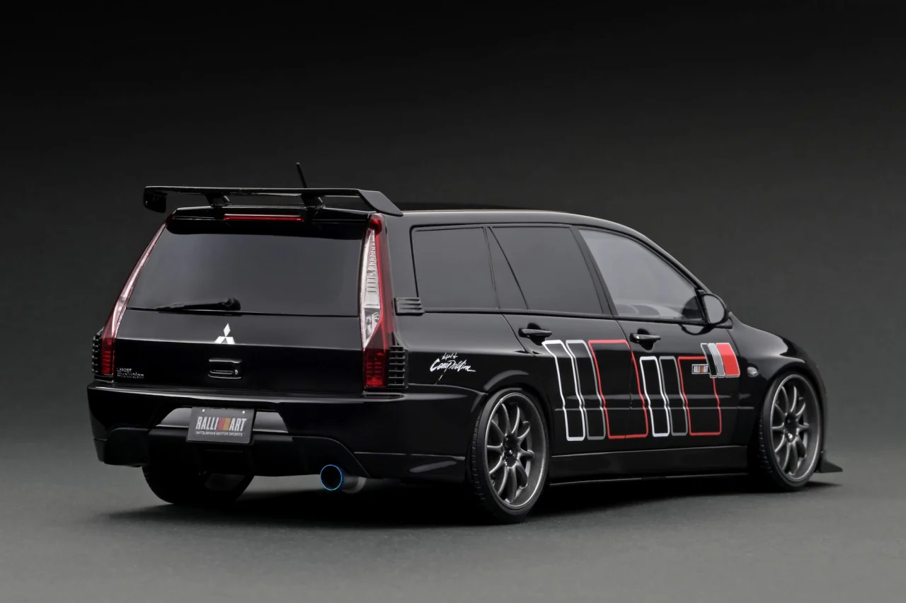 Ignition Model 1:18 Mitsubishi Lancer Evolution Wagon (CT9W) in Black - Image 2