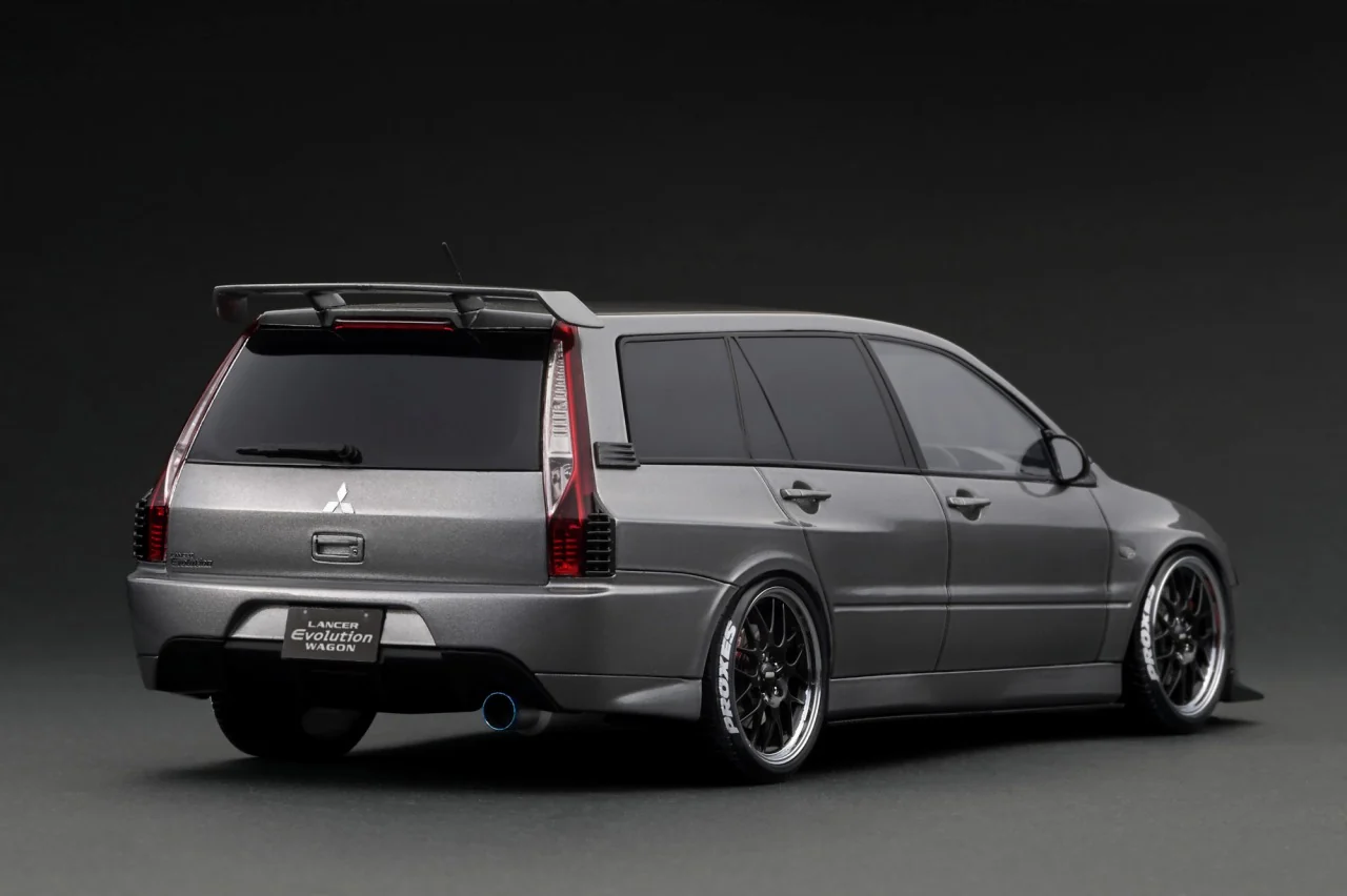 Ignition Model 1:18 Mitsubishi Lancer Evolution Wagon (CT9W) in Gun Metallic - Image 2