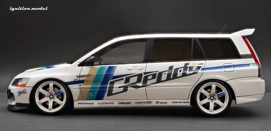 Ignition Model 1:18 Mitsubishi Lancer Evolution Wagon (CT9W) in White - Image 2