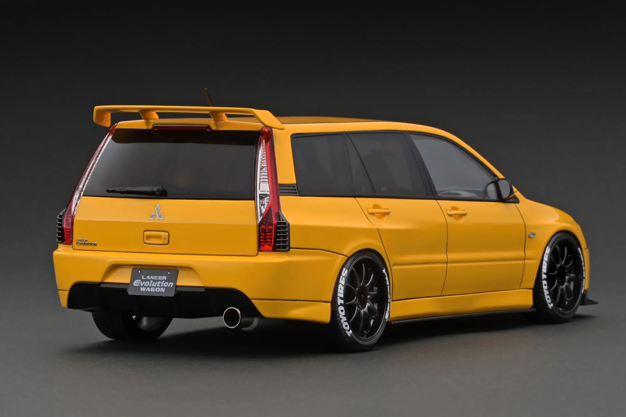 Ignition Model 1:18 Mitsubishi Lancer Evolution Wagon (CT9W) in Yellow - Image 2