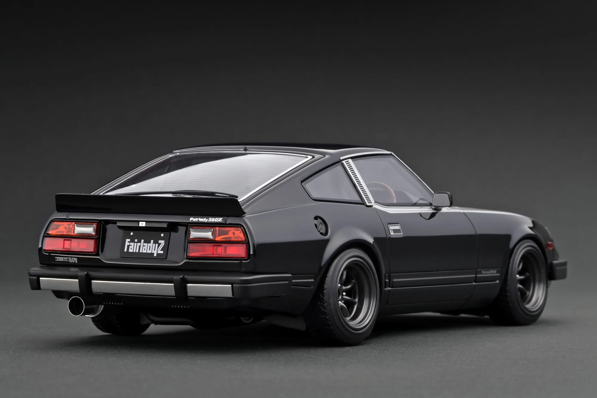Ignition Model 1:18 Nissan Fairlady Z (S130) in Black & Silver - Image 2
