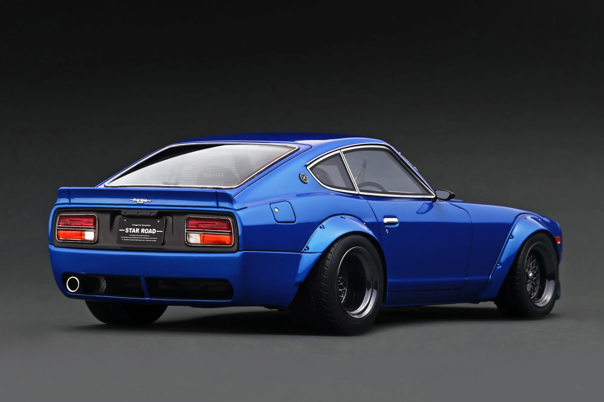 Ignition Model 1:18 Nissan Fairlady Z (S30) STAR ROAD in Blue Metallic - Image 3