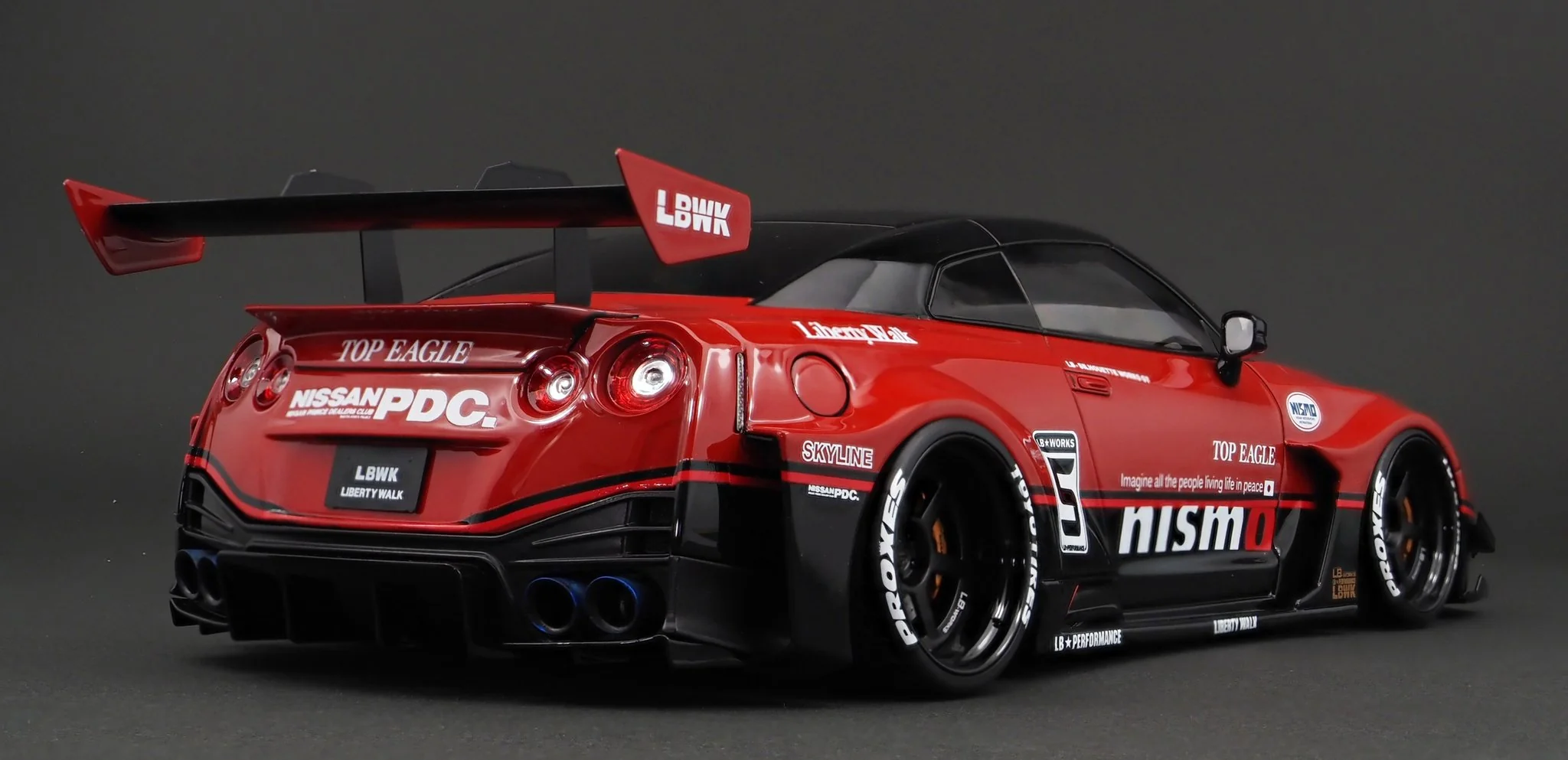 Ignition Model 1:18 Nissan GT-R GT 35GT-RR LB Works Silhouette in Red and Black - Image 2