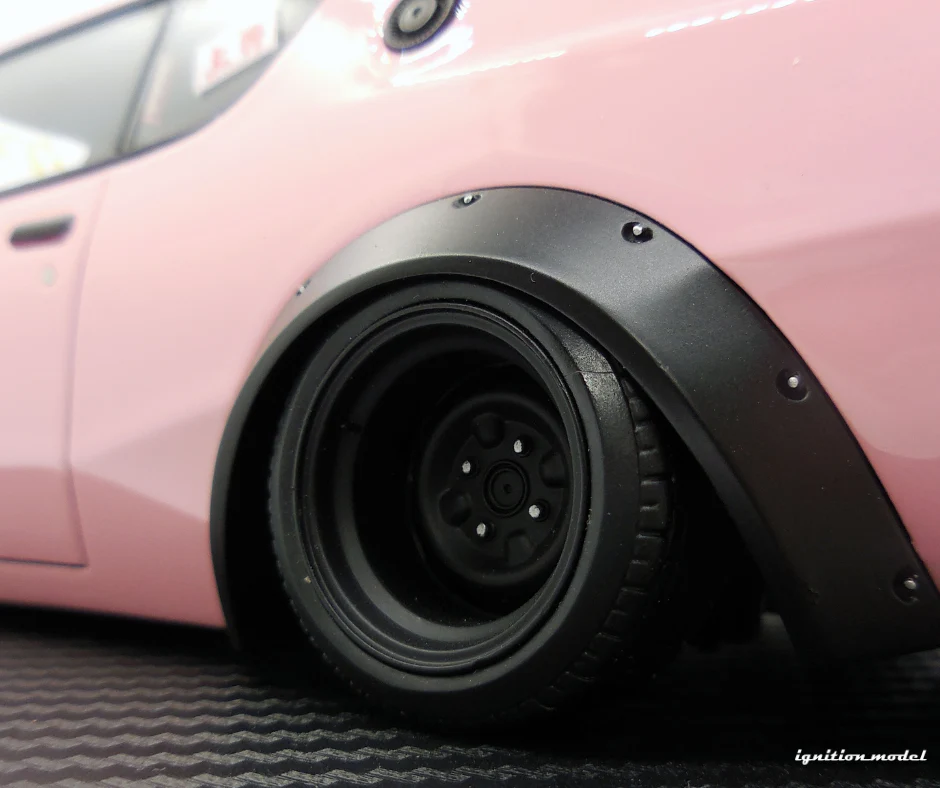 Ignition Model 1:18 Nissan Kenmeri 2DR LB-WORKS in Pink - Image 8