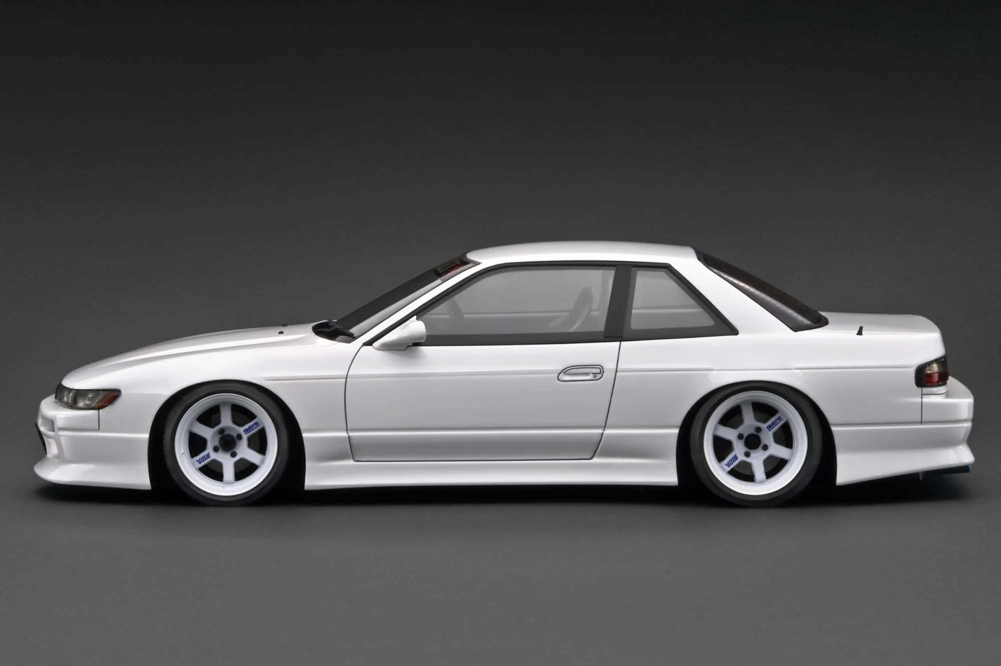 Ignition Model 1:18 Nissan Silvia (S13) VERTEX Edition in White - Image 2