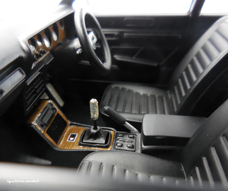 Ignition Model 1:18 Nissan Skyline 2000 GT-X (GC110) in Silver - Image 7