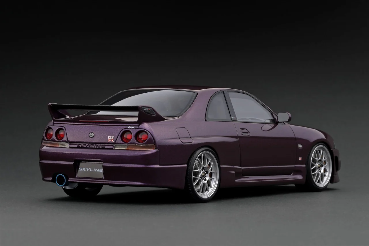 Ignition Model 1:18 Nissan Skyline GT-R (BCNR33) in Midnight Purple - Image 2