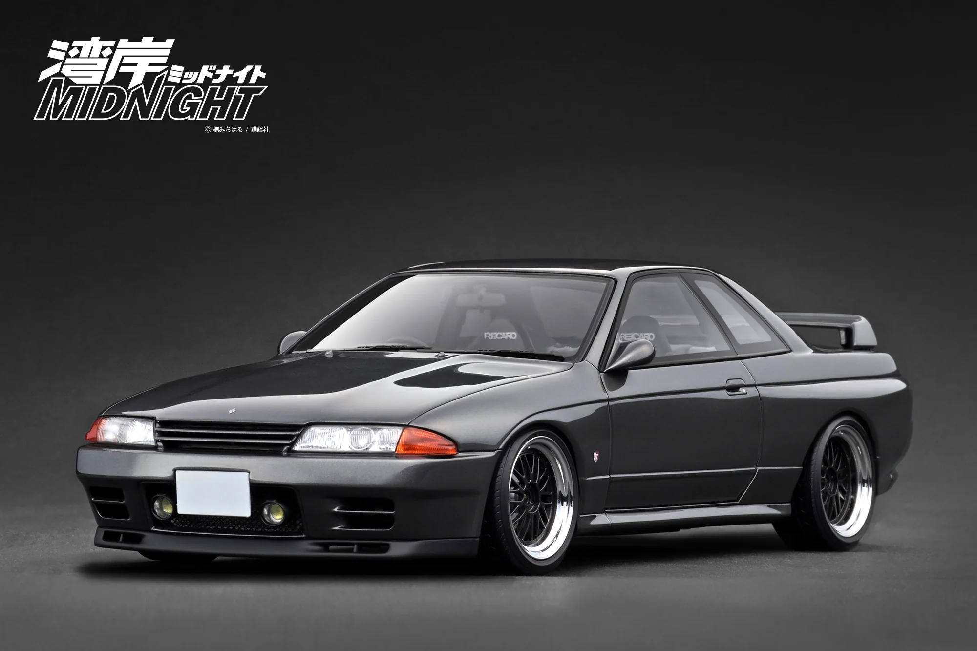 Ignition Model 1:18 Nissan Skyline GT-R (R32) Gun Metallic 湾岸MIDNIGHT Reina's R with Ms. Reina Akikawa Figure - Image 3