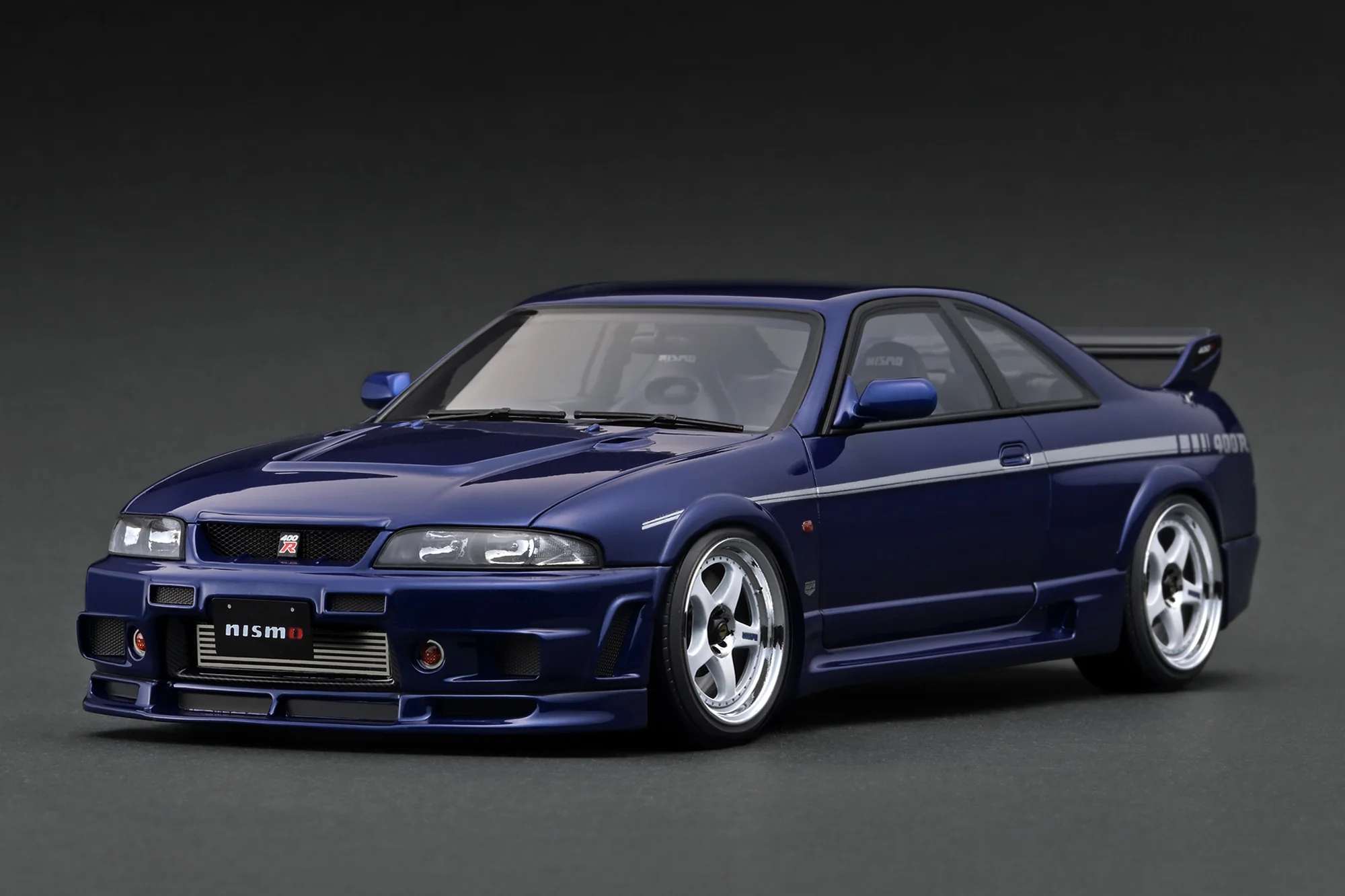 Ignition Model 1:18 Nissan Skyline (R33) GT-R NISMO 400R in Deep Marine Blue