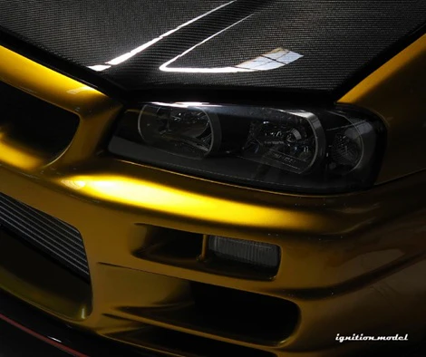 Ignition Model 1:18 Nissan Skyline (R34) GT-R TOP SECRET in Gold - Image 3