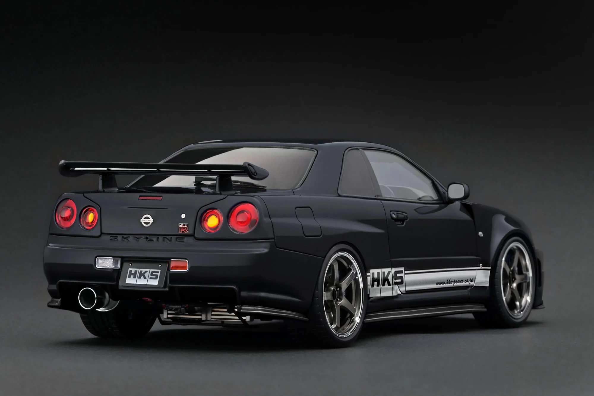 Ignition Model 1:18 Nissan Skyline (R34) GT-R Z-Tune in Black - Image 2