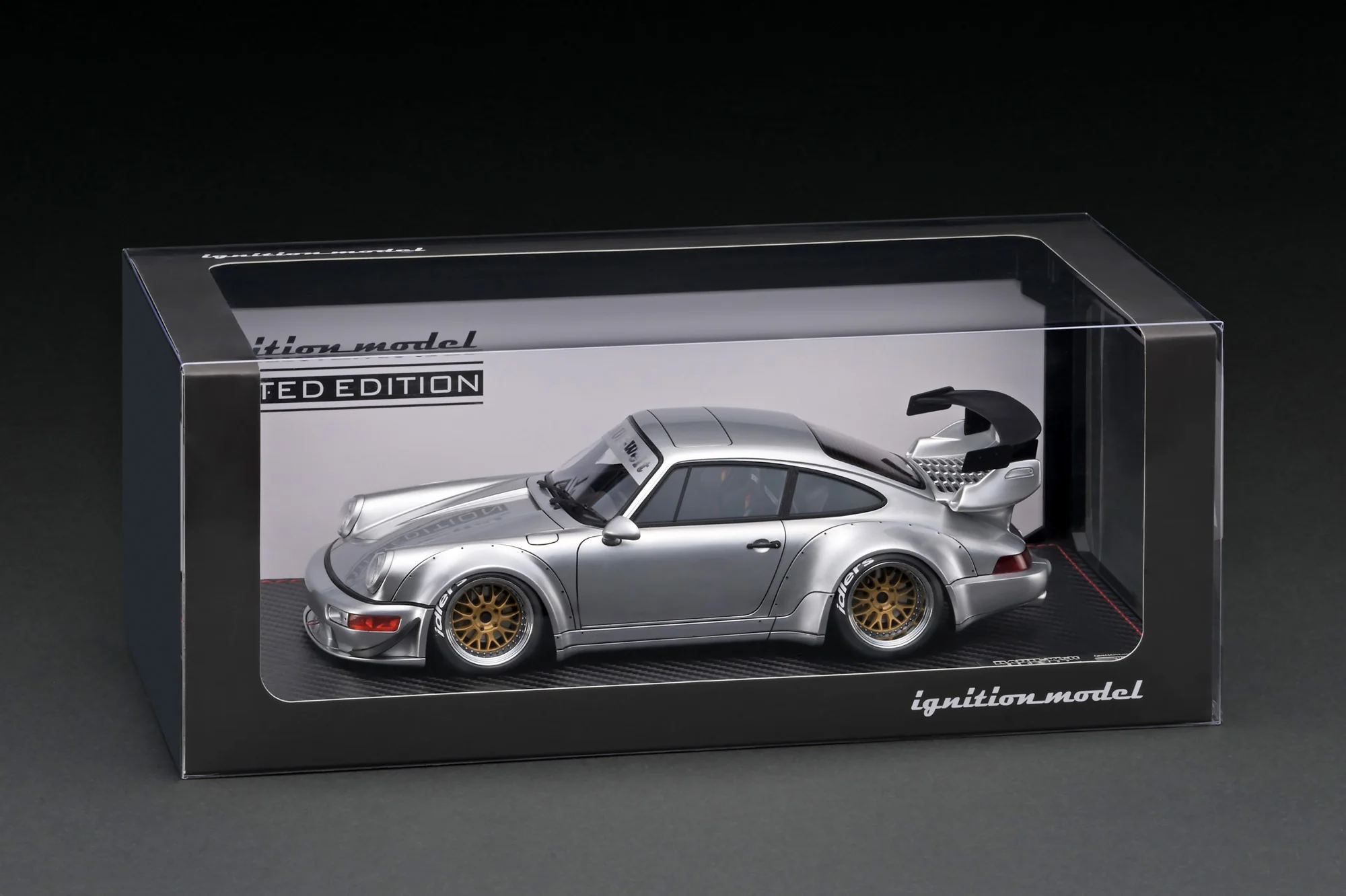 Ignition Model 1:18 Porsche 964 RWB in Silver with M64 Engine Display - Image 7