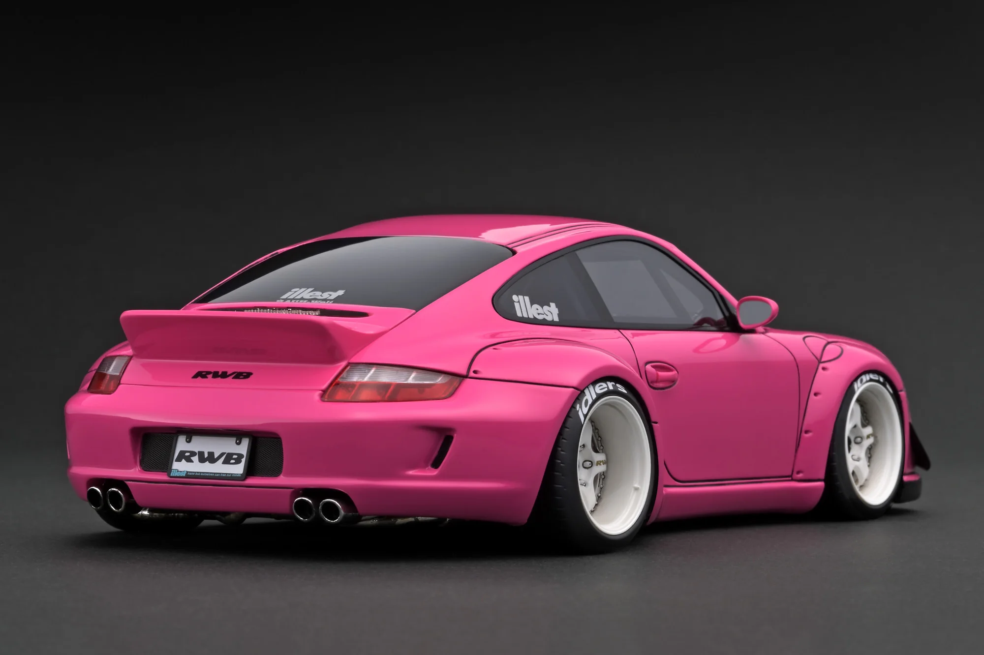 Ignition Model 1:18 Porsche 997 in Pink - Image 2