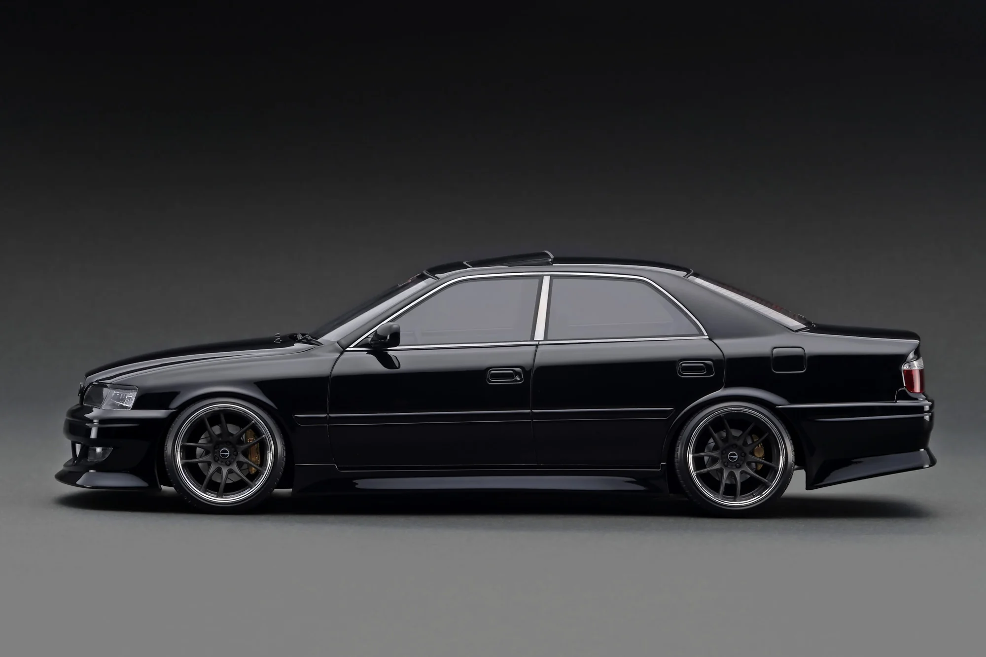Ignition Model 1:18 Toyota Chaser (JZX100) VERTEX in Black - Image 2