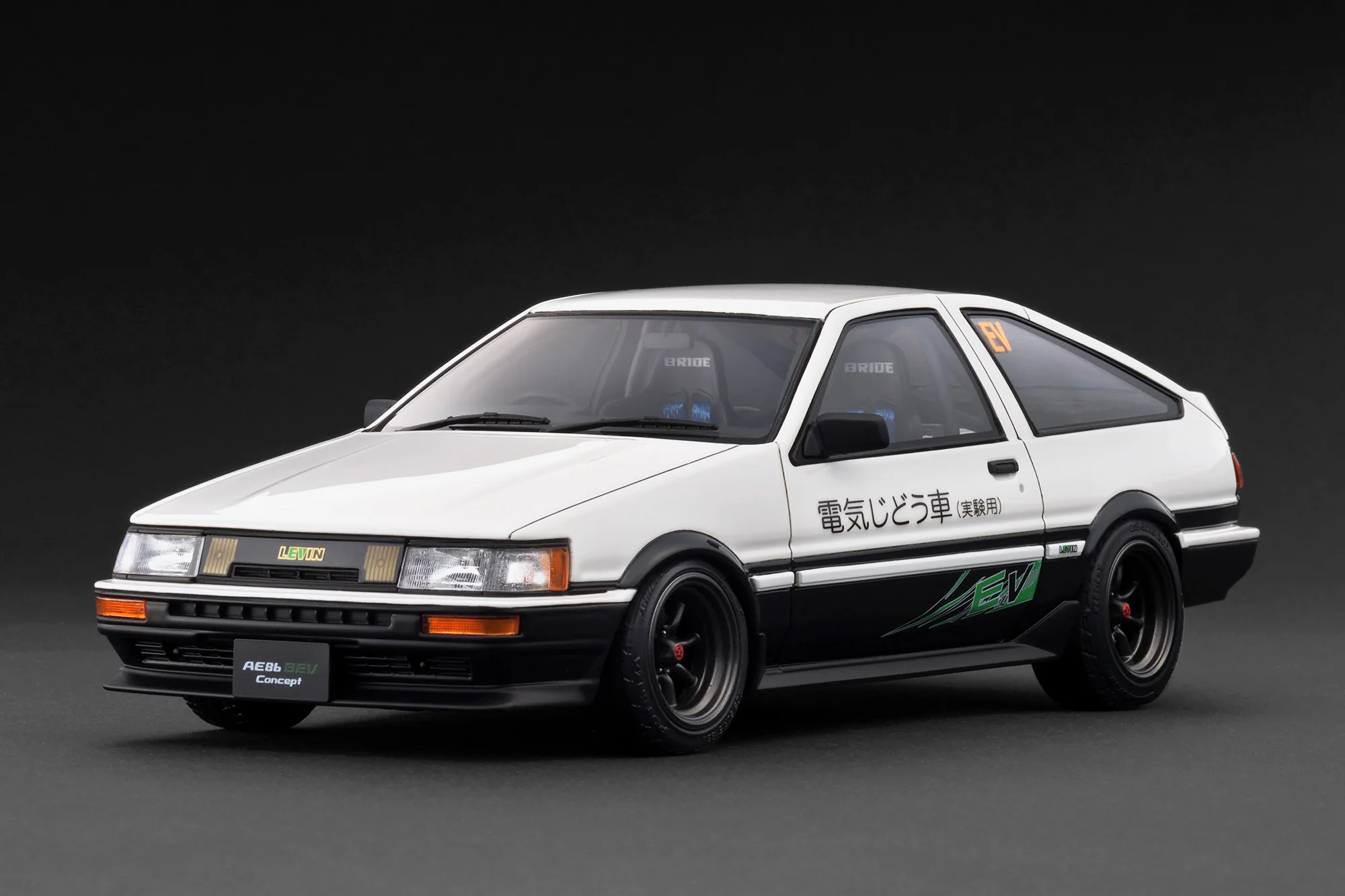 Ignition Model 1:18 Toyota Corolla Levin 3Dr (AE86) BEV in White/Black - Image 5