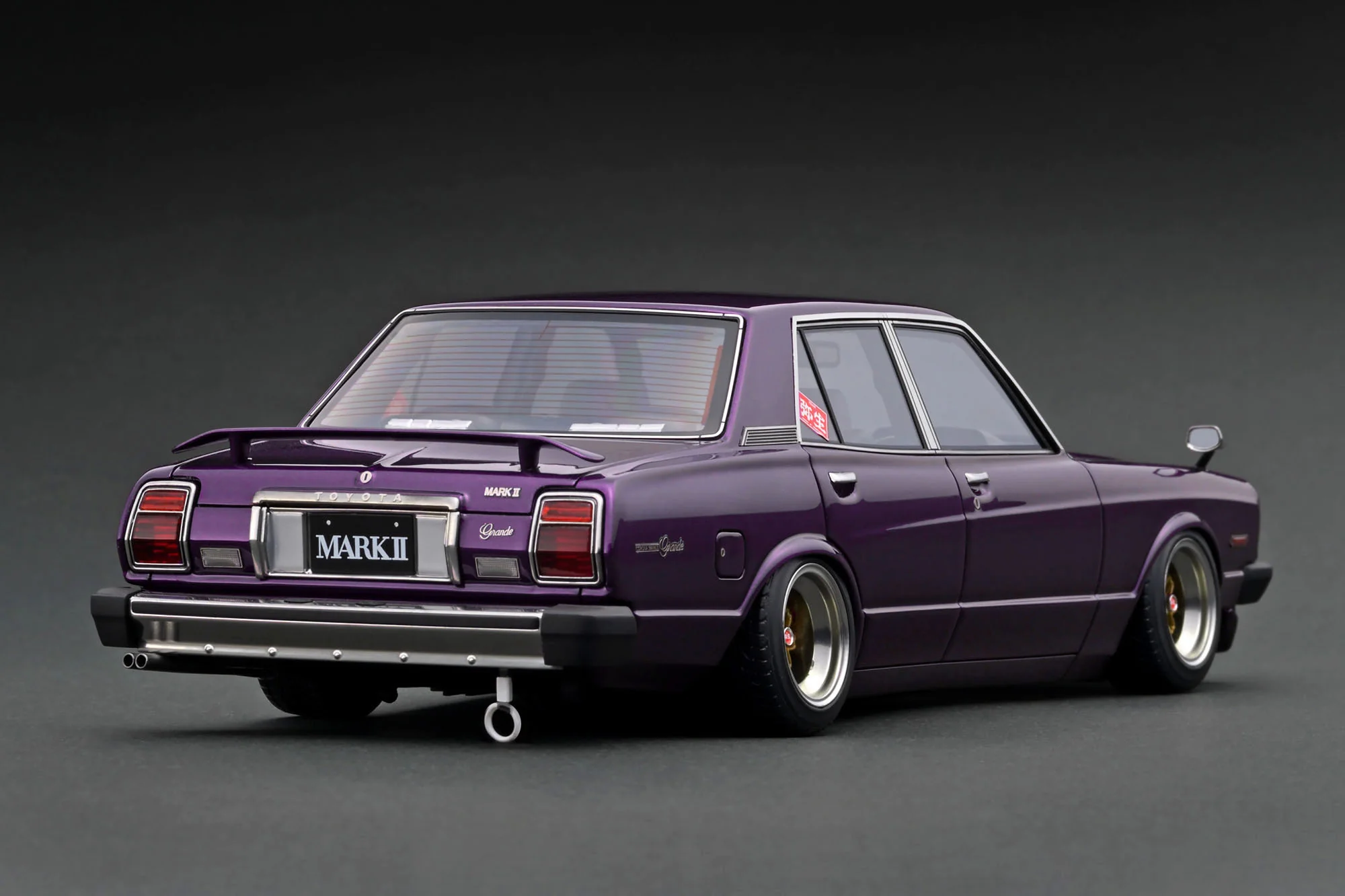 Ignition Model 1:18 Toyota Mark II Sedan Grande (MX41) in Purple Metallic - Image 3