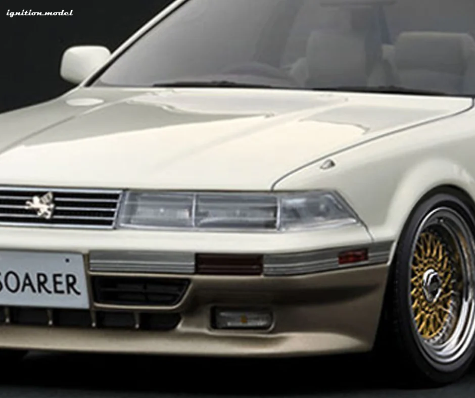 Ignition Model 1:18 Toyota Soarer (Z20) 3.0GT Limited in White / Gold - Image 3