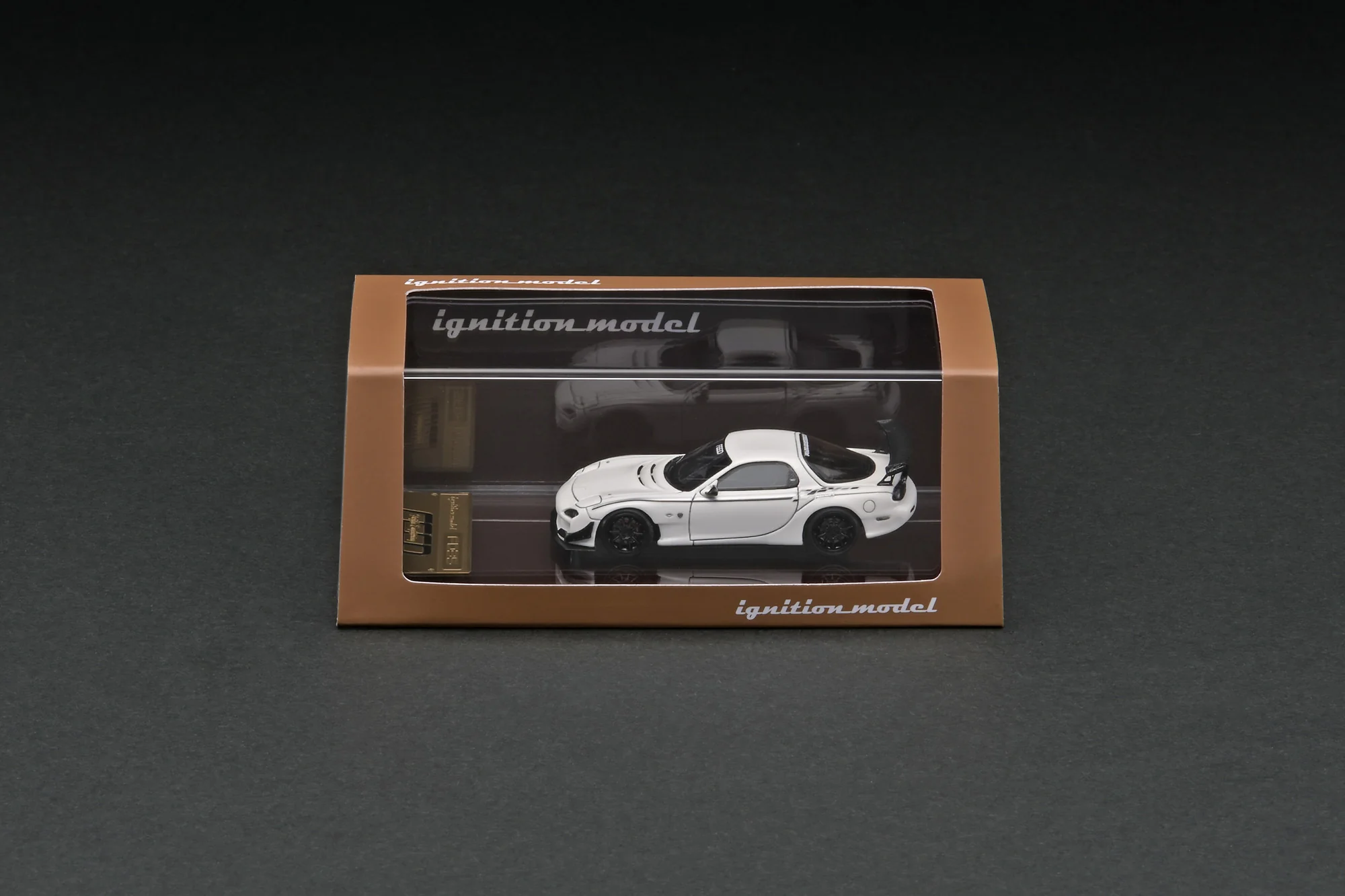 Ignition Model 1:64 Mazda RX-7 (FD3S) FEED in White - Image 3