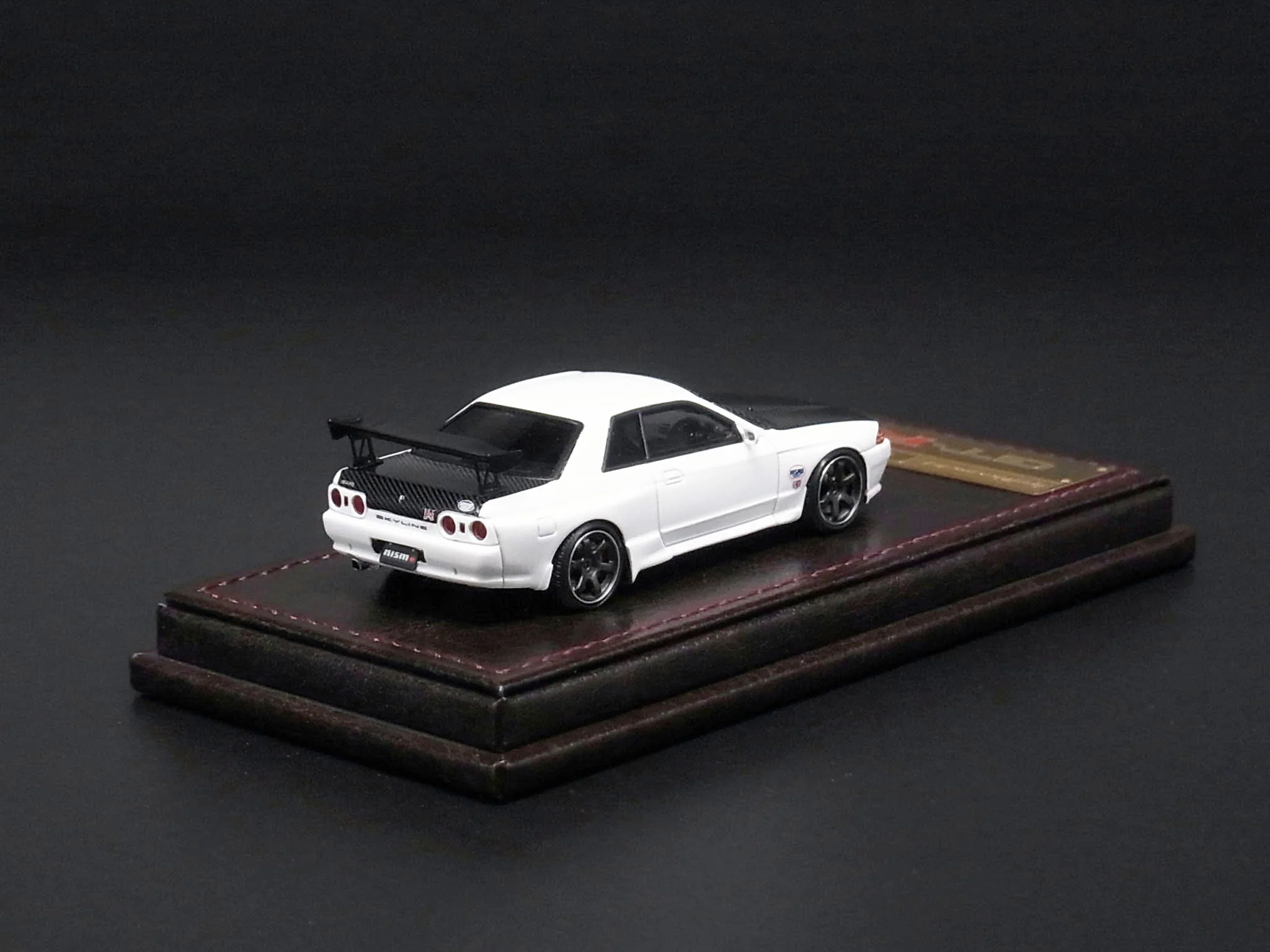 Ignition Model 1:64 Nissan Skyline GT-R (R32) Nismo in White - Image 2