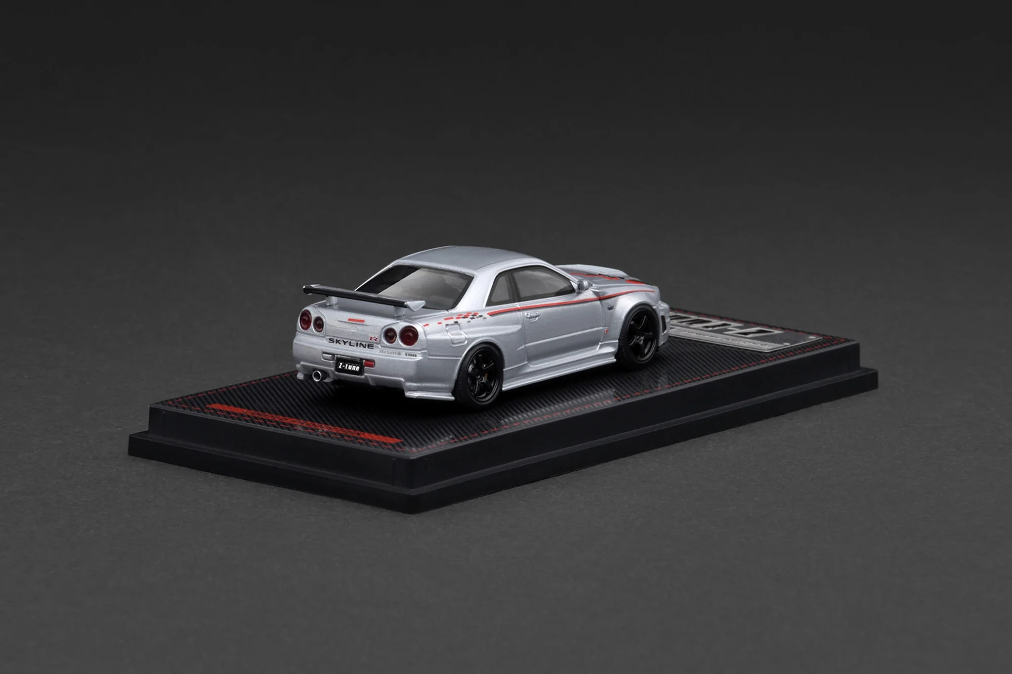 Ignition Model 1:64 Nissan Skyline (R34) GT-R Z-Tune in Silver - Image 3