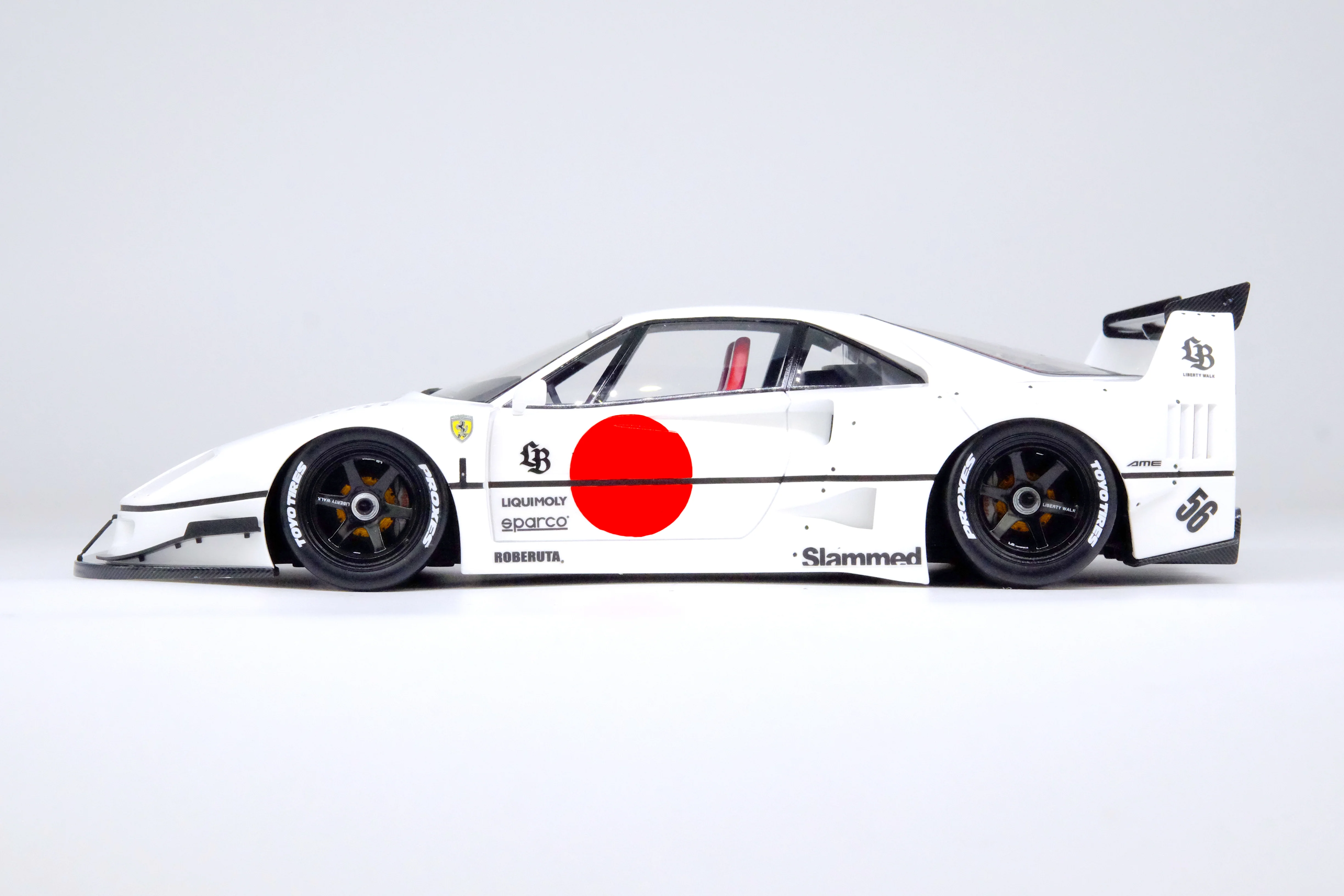 INNO Models 1:18 Ferrari F40 Liberty Walk in White Tokyo Auto Salon 2023 - Image 4