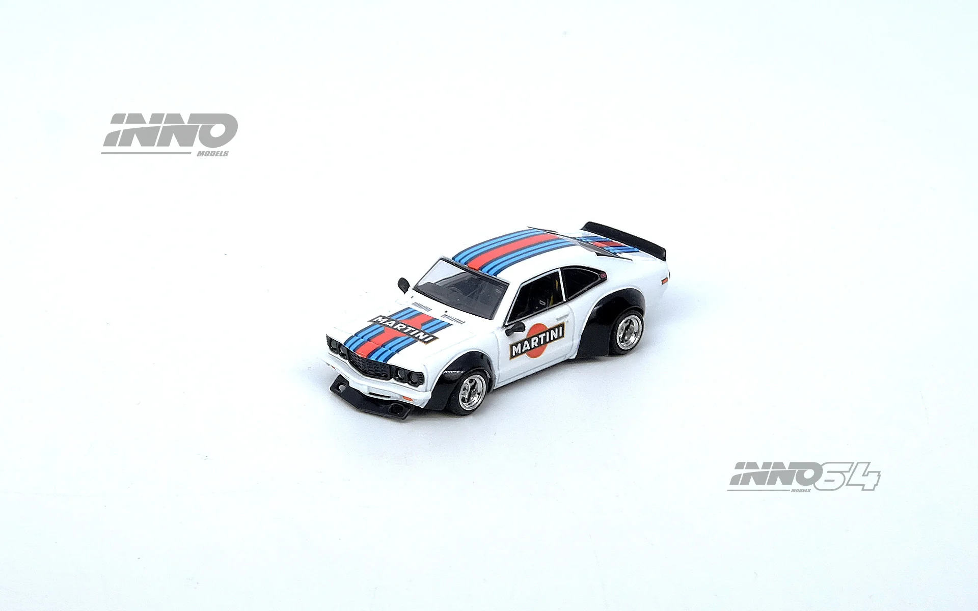 INNO64 1:64 Mazda RX-3 Savanna LBWK "MARTINI RACING"