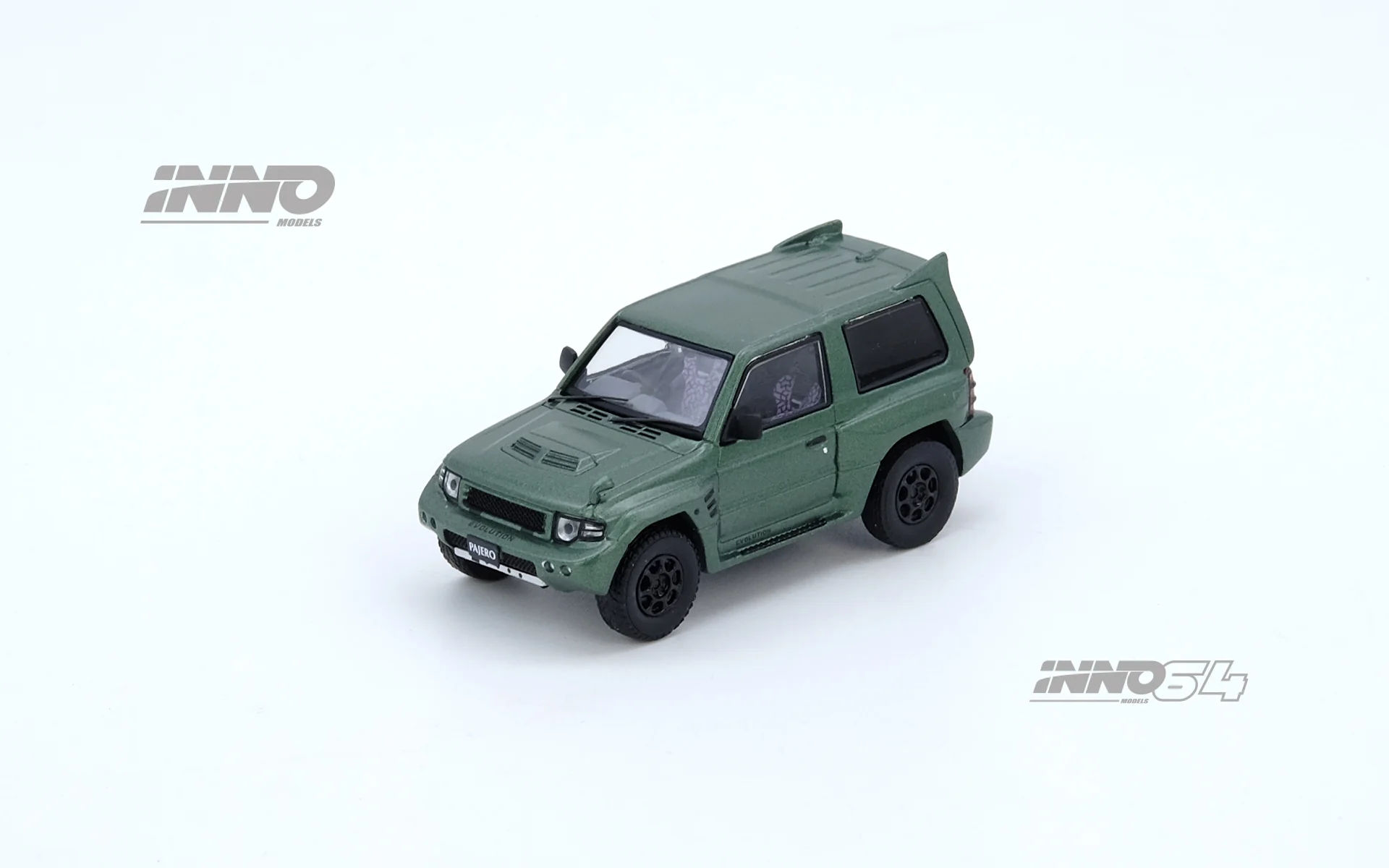 *PREORDER* INNO64 1:64 Mitsubishi Pajero Evolution in Satin Green - Image 3