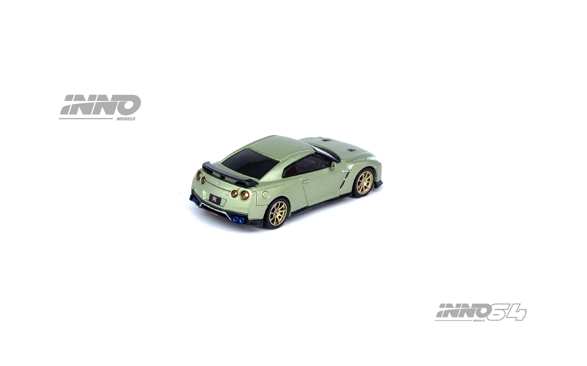 INNO64 1:64 Nissan GT-R (R35) in Millennium Jade - Image 2