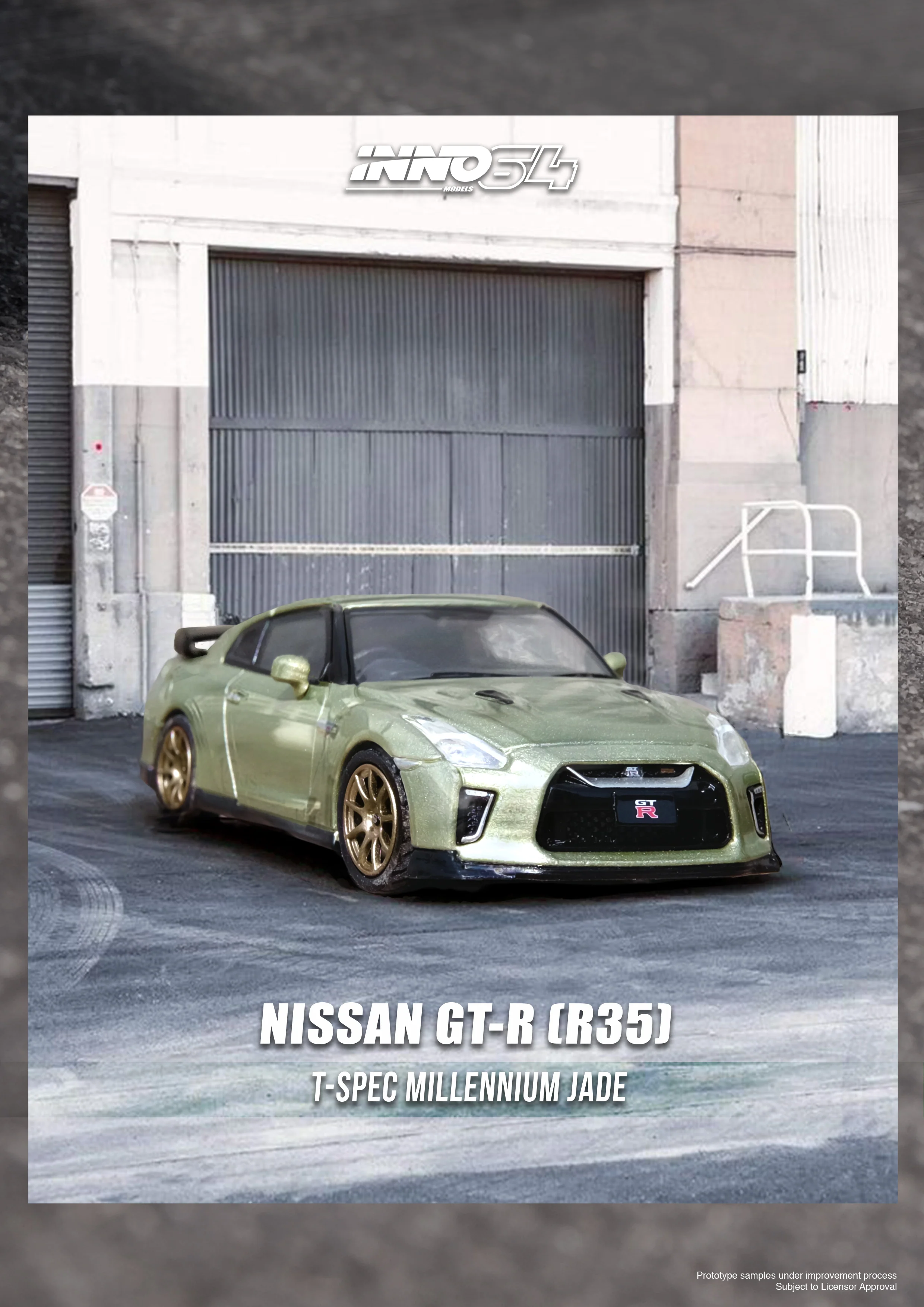 INNO64 1:64 Nissan GT-R (R35) in Millennium Jade - Image 5