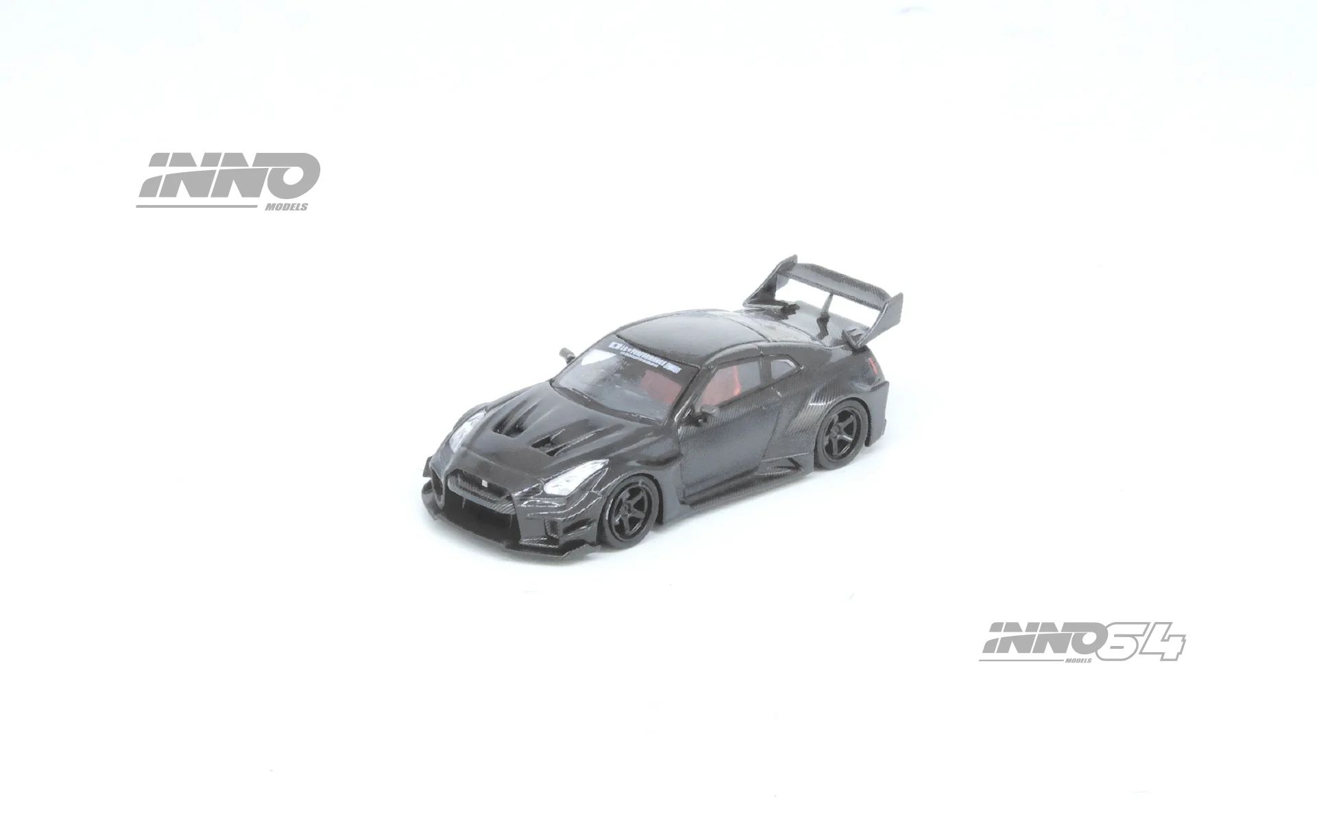 INNO64 1:64 Nissan GT-R (R35) LBWK Super Silhouette 35GT-RR in Full Carbon - Image 3