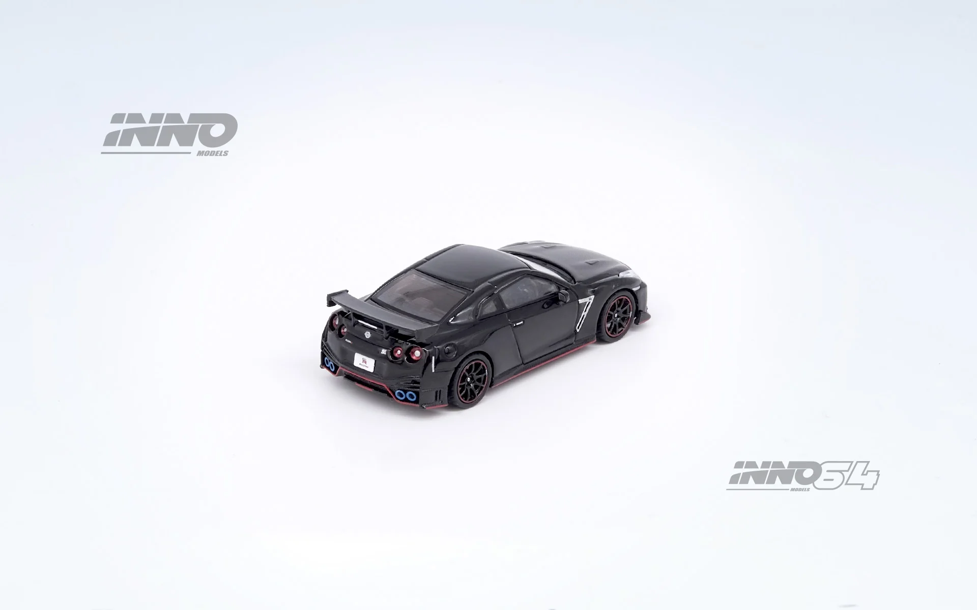 INNO64 1:64 Nissan GT-R (R35) NISMO in Black - Image 2