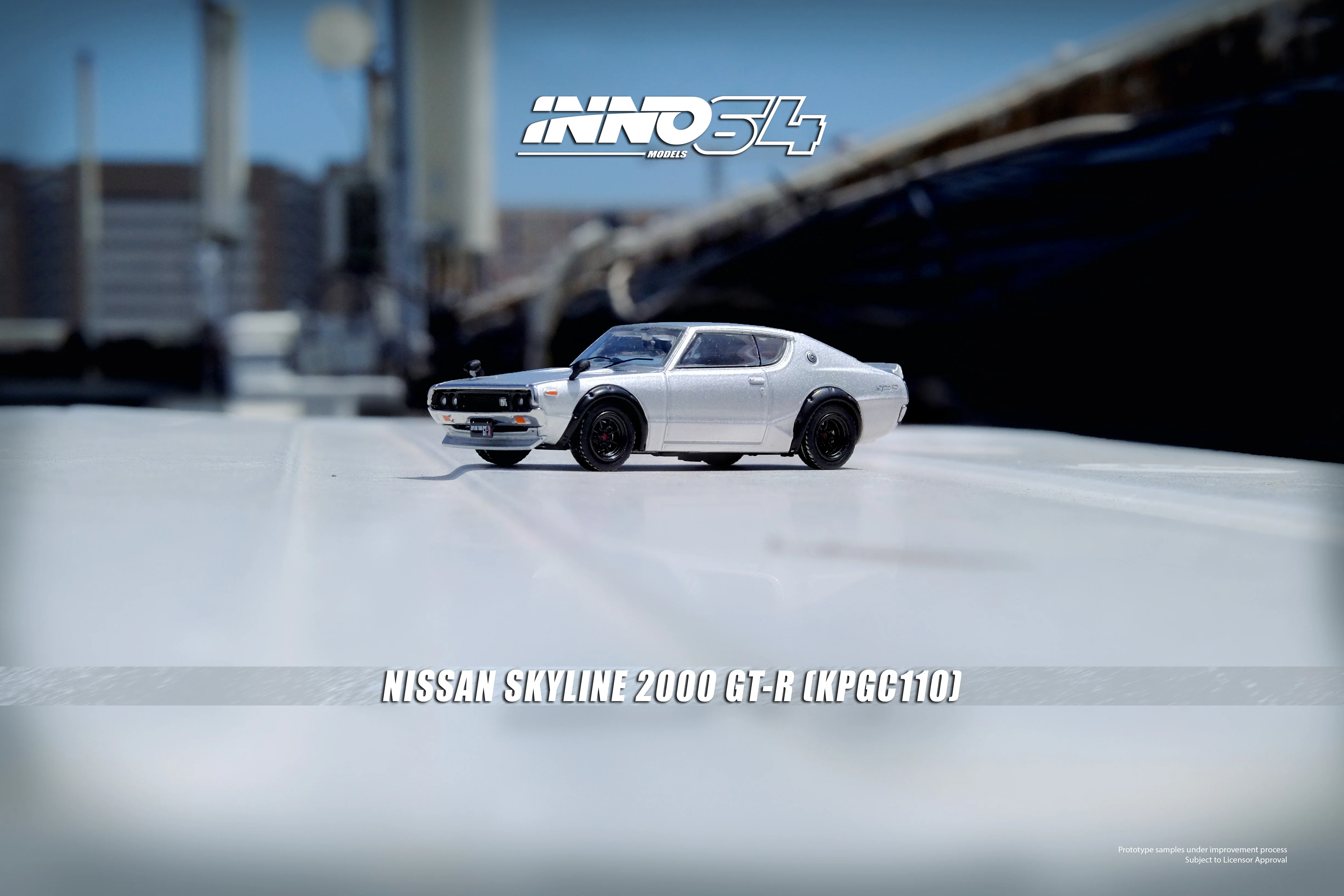 INNO64 1:64 Nissan Skyline 2000GT-R (KPGC110) in Silver - Image 2