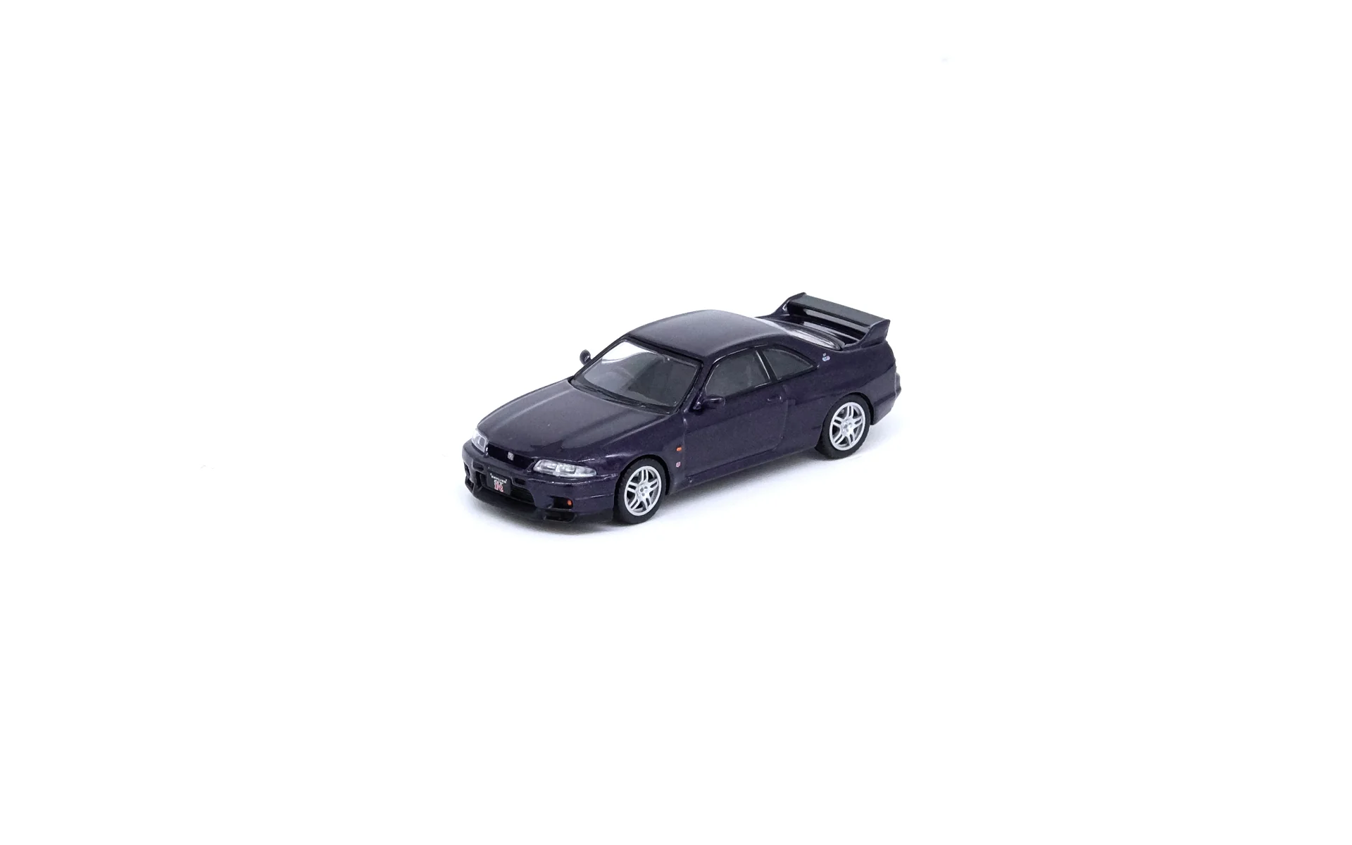 INNO64 1:64 Nissan Skyline GT-R (R33) in Midnight Purple - Image 2