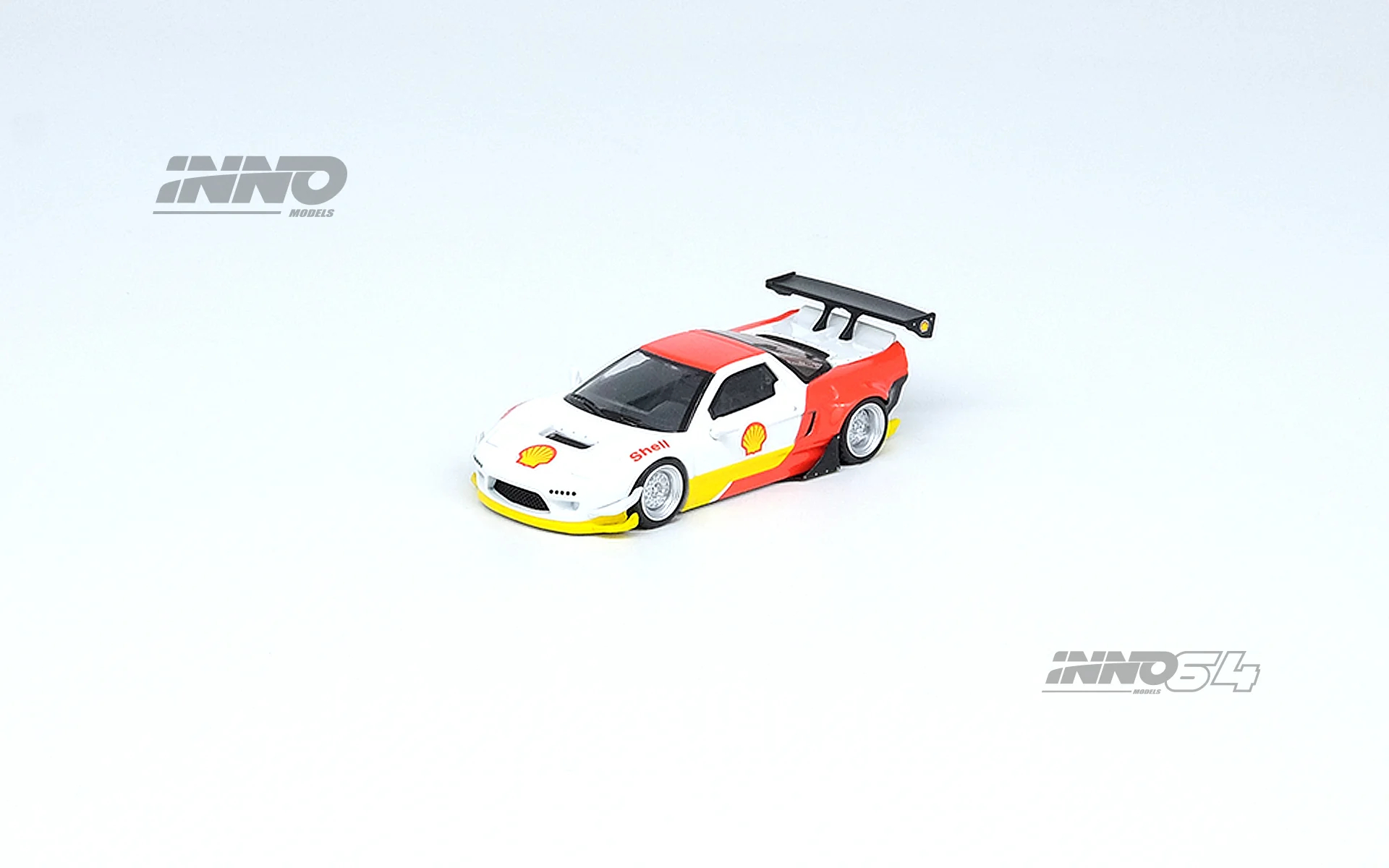 INNO64 1:64 Shell Collection Kiosk and Model Cars Set - Image 7