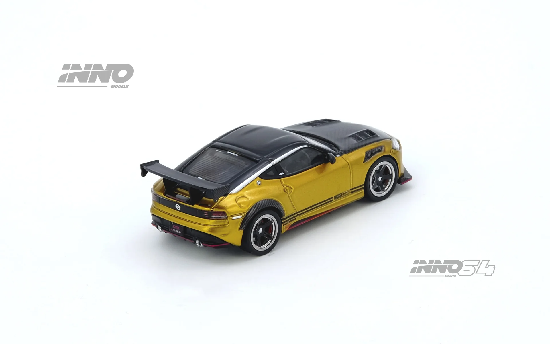 INNO64 1:64 TOP SECRET FAIRLADY Z (RZ34) in Gold - Image 2