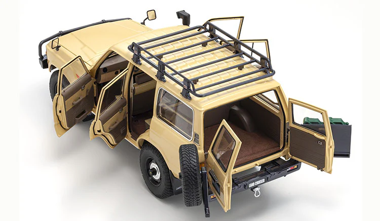 Kyosho 1:18 Toyota Landcruiser 60 Series in Beige - Image 3