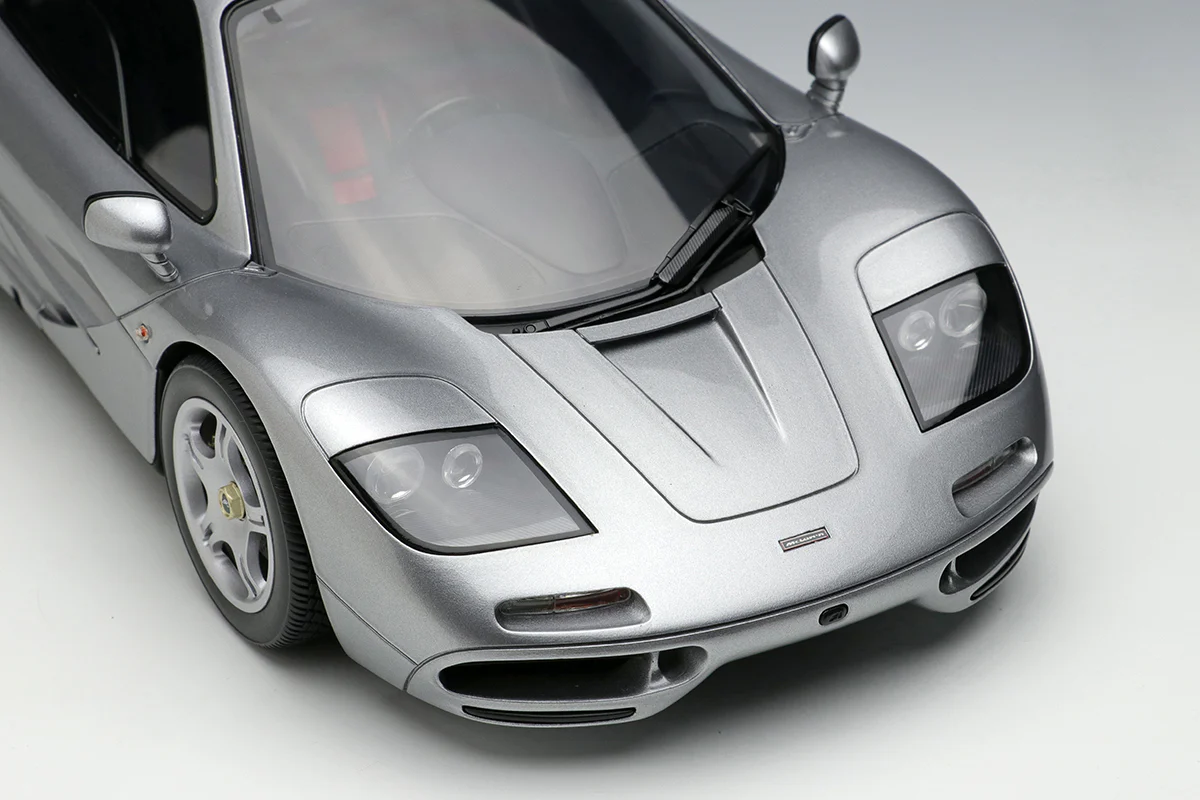 Make Up Co., Ltd / Eidolon 1:18 McLaren F1 Road Car 1994 in Magnesium Silver - Image 4