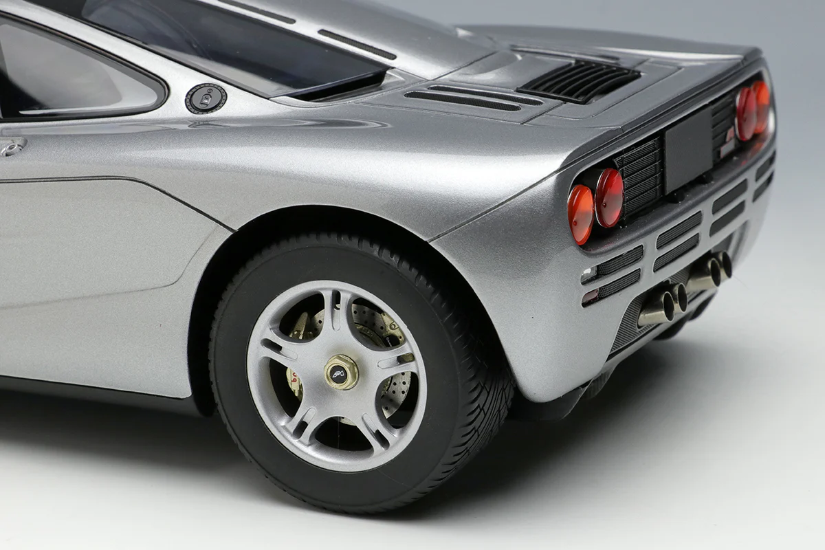 Make Up Co., Ltd / Eidolon 1:18 McLaren F1 Road Car 1994 in Magnesium Silver - Image 7